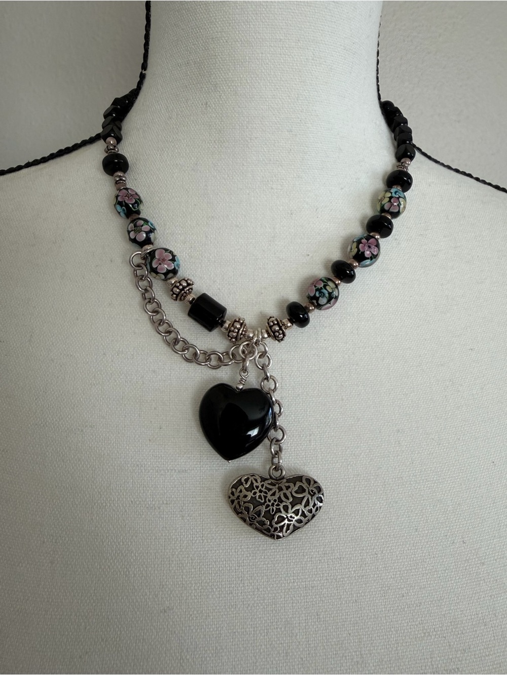 Black floral glass bead jewelry set